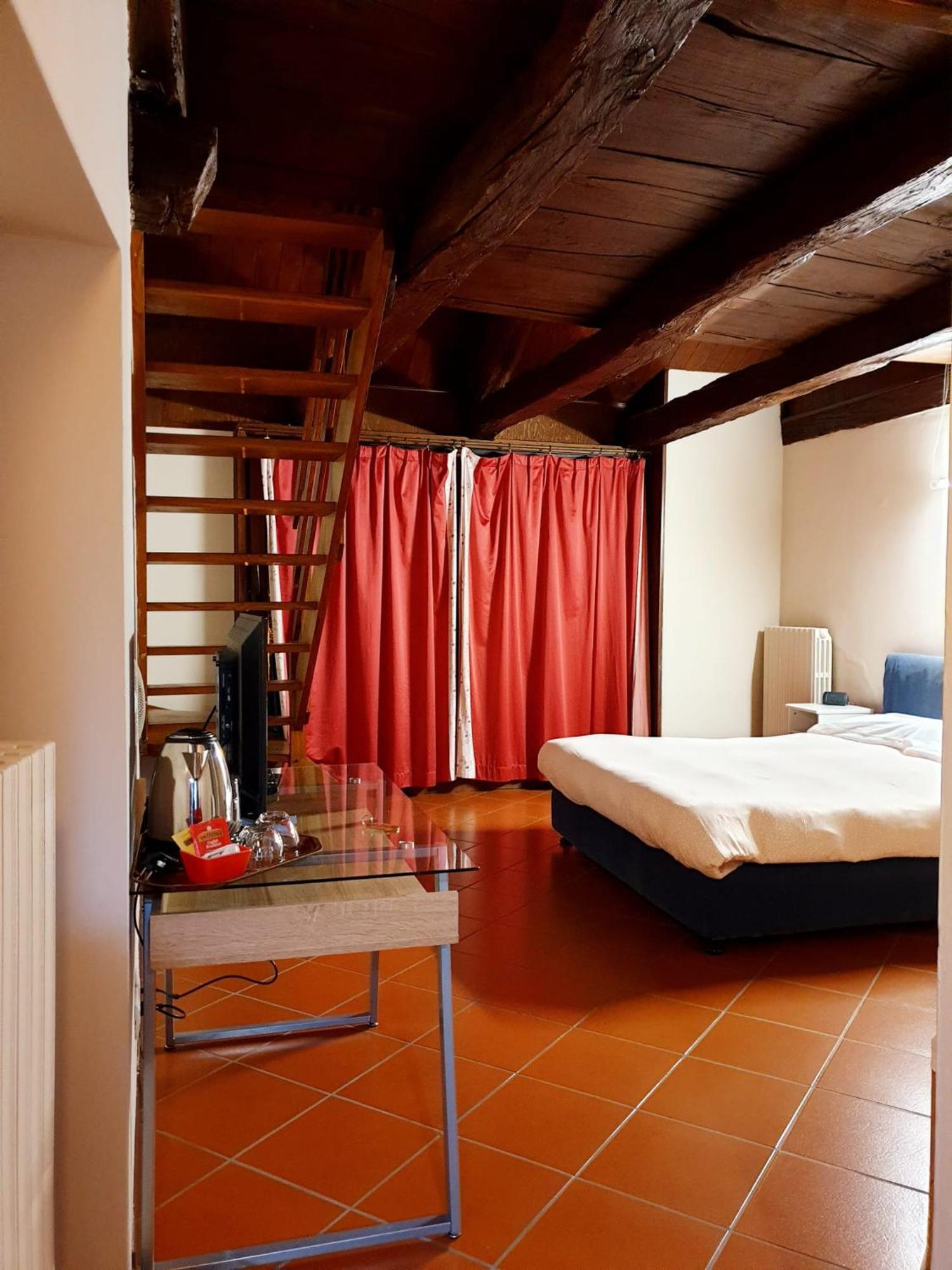 Piccolo Hotel Olina オルタ・サン・ジューリオ エクステリア 写真