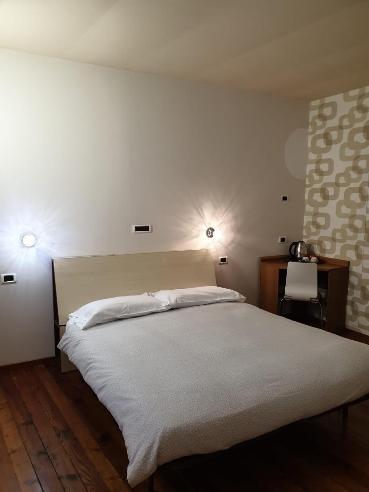 Piccolo Hotel Olina オルタ・サン・ジューリオ エクステリア 写真