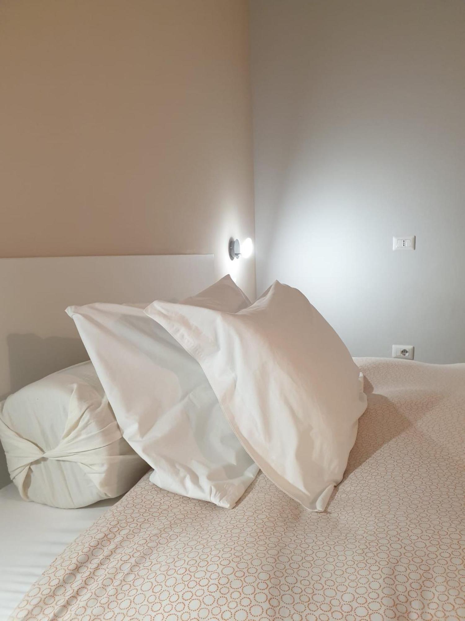 Piccolo Hotel Olina オルタ・サン・ジューリオ エクステリア 写真