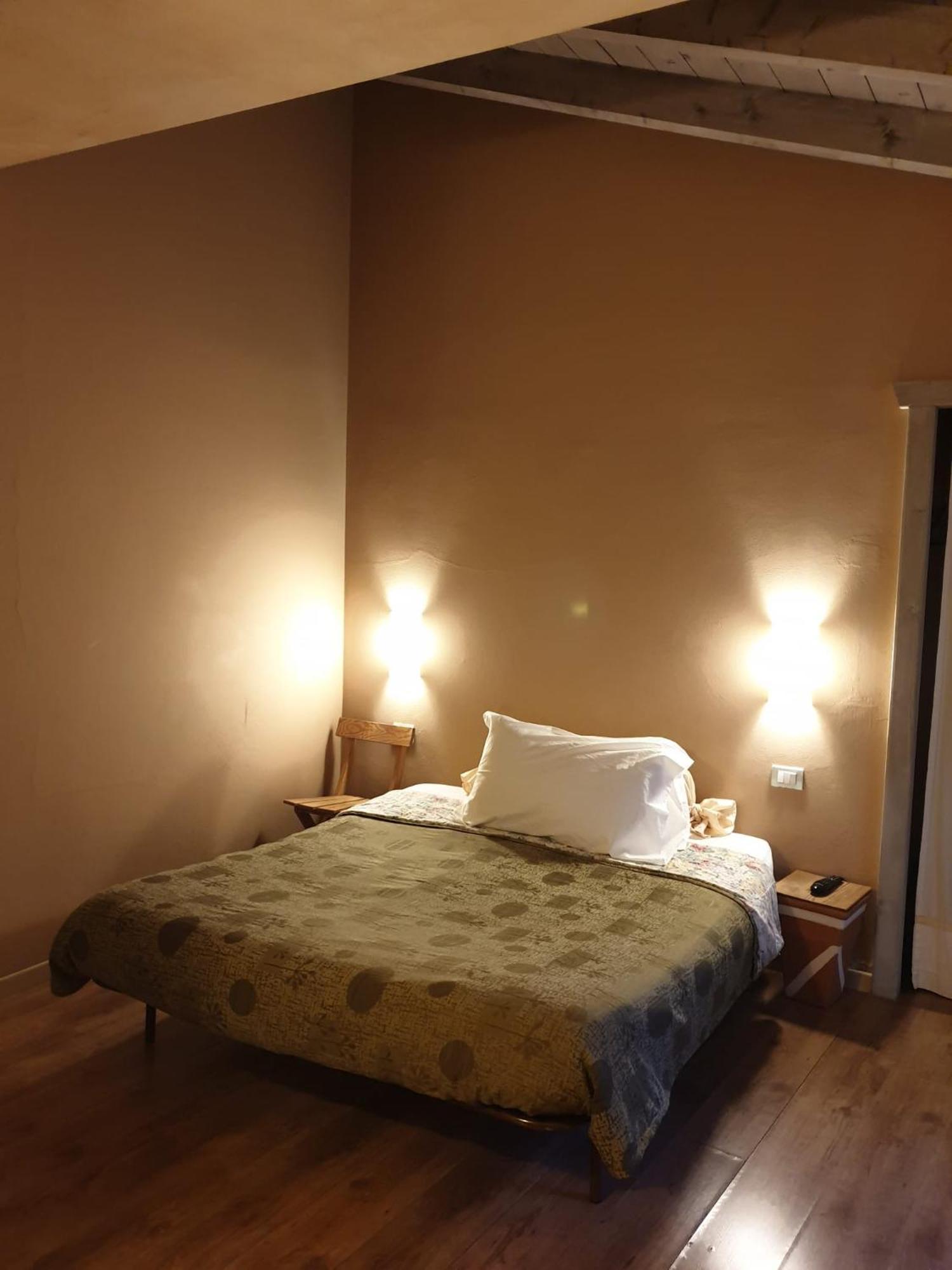 Piccolo Hotel Olina オルタ・サン・ジューリオ 部屋 写真